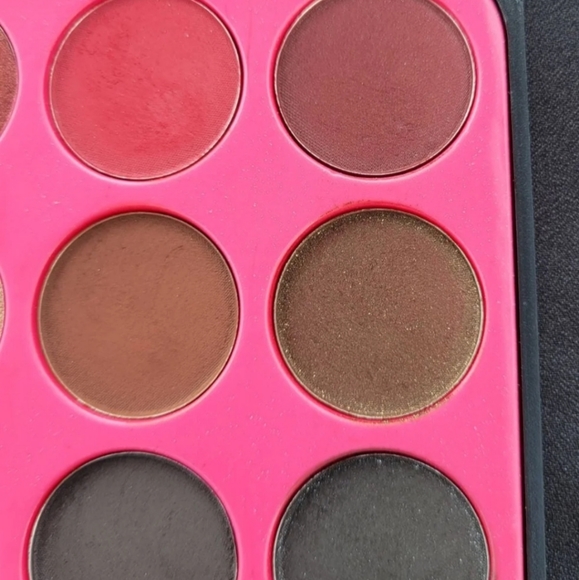 BH Cosmetics Glamreflection L'Amour - Picture 4 of 8